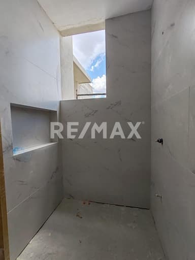 property image preview0