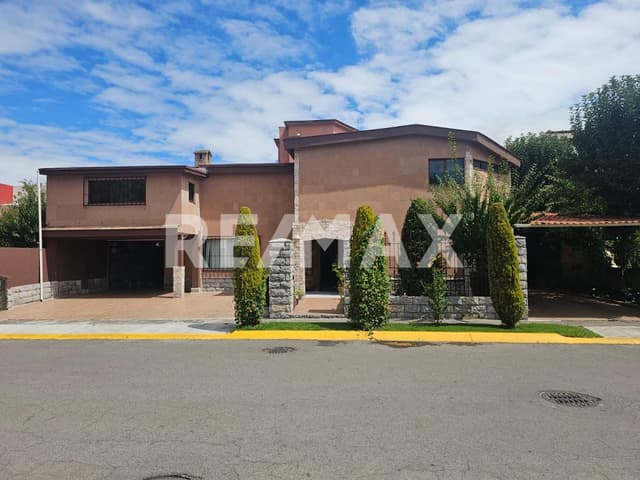 CASA RESIDENCIAL EN VENTA FRACC. LA ASUNCION METEPEC, ESTADO DE MEXICO