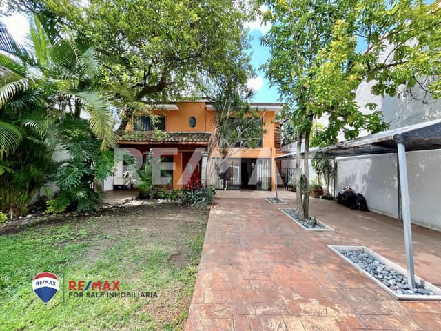 Casa sola, Las Granjas, Cuernavaca, Morelos (Cesión de Derechos)...Clave 5121