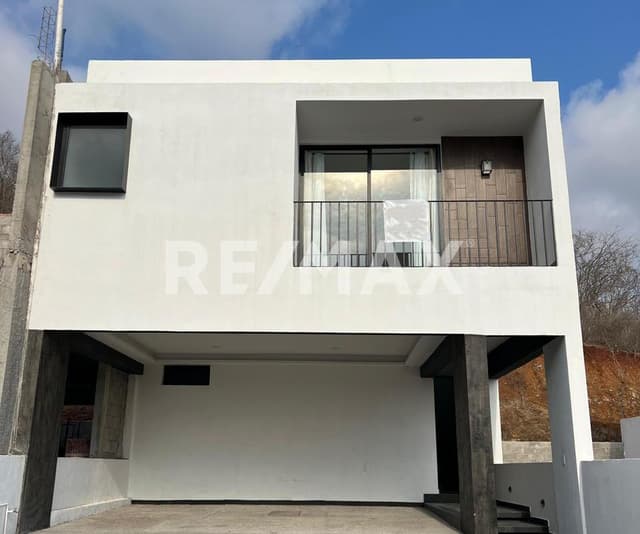 HERMOSA CASA DE 3 RECAMARAS Y 2 BAÑOS