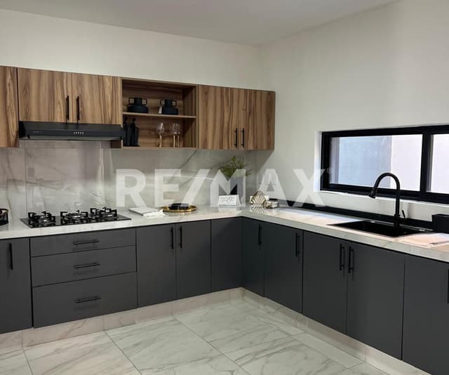 HERMOSA CASA DE 3 RECAMARAS Y 2 BAÑOS