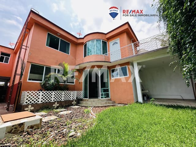 Venta de casa en la Col. Tlaltepexco, Cuernavaca, Morelos...Clave 5129