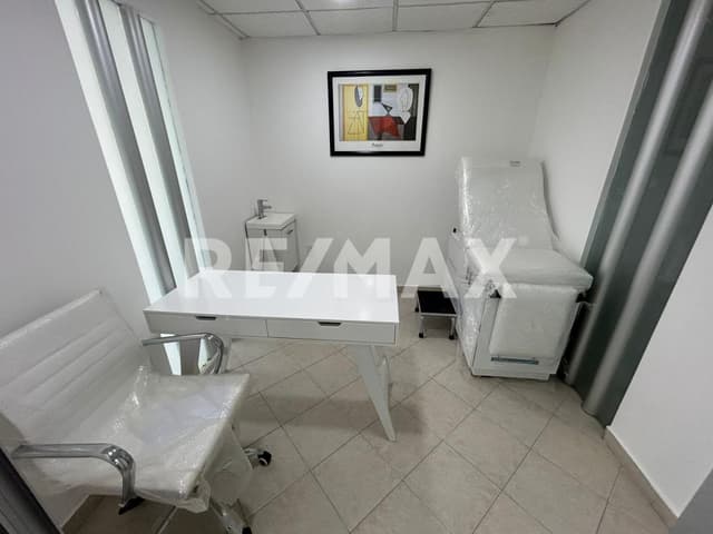 Consultorio - Comercial en Renta - 5