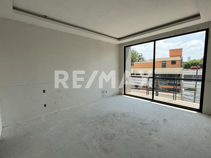 Gallery main