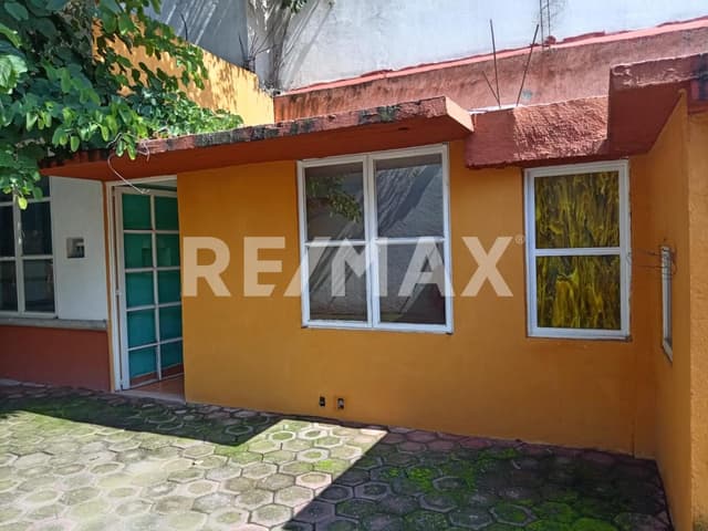 Casa, Col. Las Granjas, Cuernavaca, Morelos (cesión de derechos)...Clave 5155