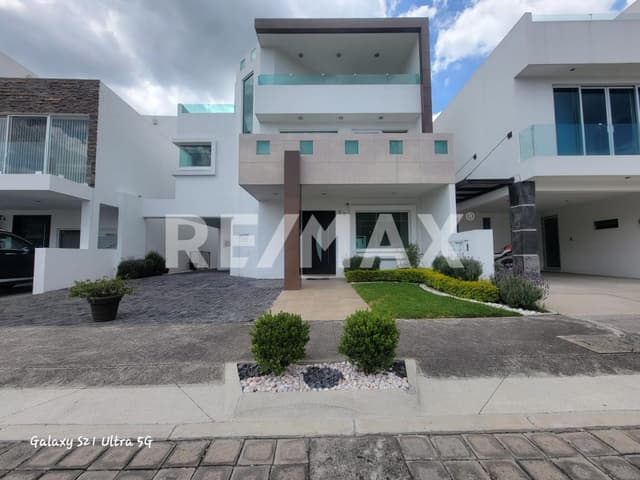 Casa en Venta Clúster Puebla Blanca, Lomas de Angelópolis II