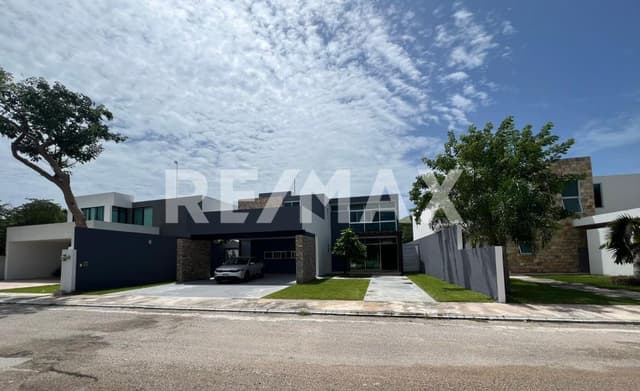 Venta Casa 4 recámaras con alberca en La Rejoyada, Norte de Mérida,Yucatán