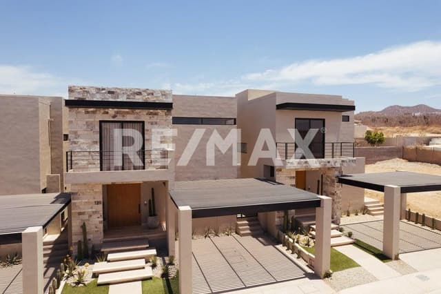 Casa Pacifica, Camino del Mar 120