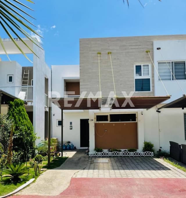 CASA EN RENTA