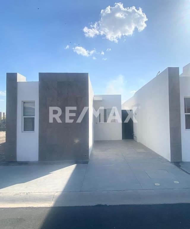 CASA EN VENTA EN FIDEL VELÁZQUEZ 