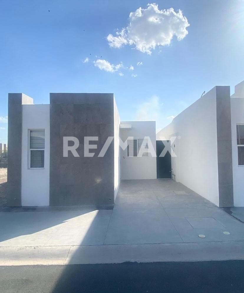 CASA EN VENTA EN FIDEL VELÁZQUEZ 