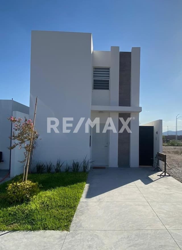 CASA EN VENTA EN FIDEL VELÁZQUEZ