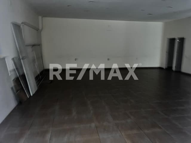 Locales en renta en Serviplaza El Rosario en Av. Aquiles Serdán en Colonia El Rosario