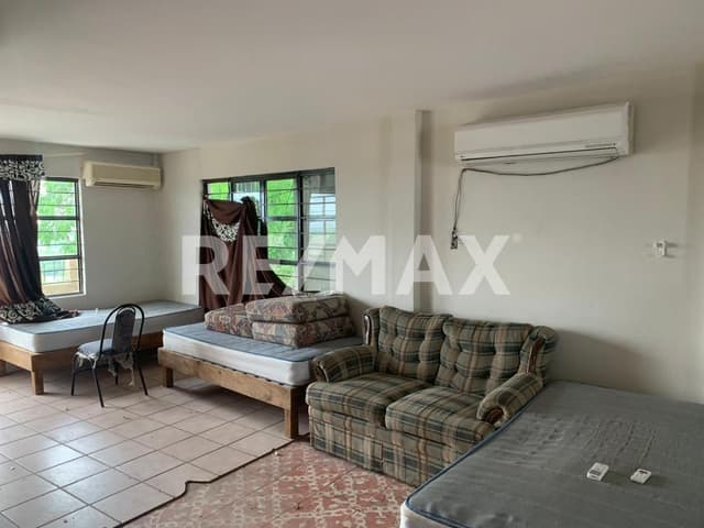 CASA EN RENTA