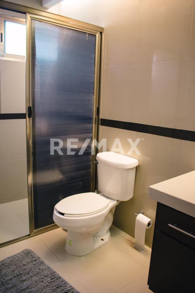 Venta de departamento amueblado en Montebello 25