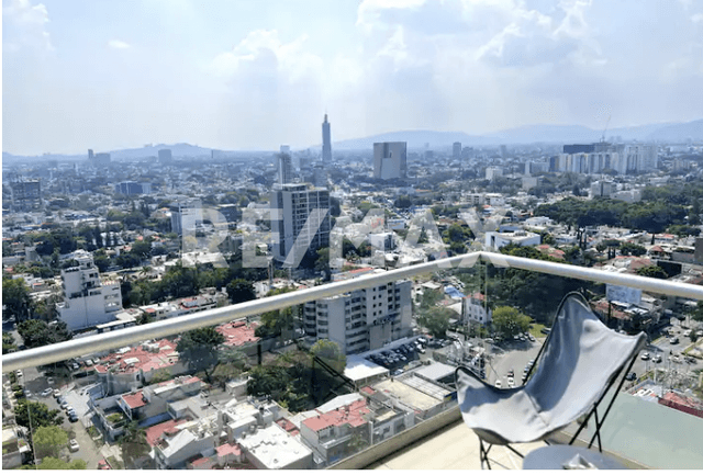 PENTHOUSE DE LUJO CON GRAN VISTA EN VENTA EN LADRON DE GUEVARA