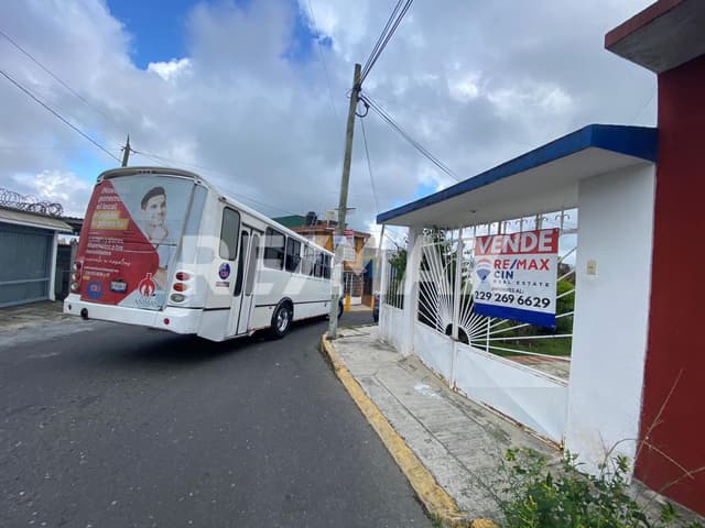 CASA EN VENTA FRACC. BUGAMBILIAS XALAPA