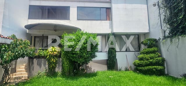 Casa Venta Lomas Anáhuac, Economía