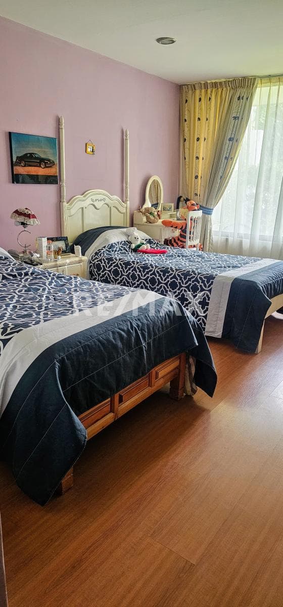 Casa Venta Lomas Anáhuac, Economía