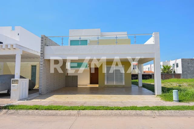CASA CON RECÁMARA EN PLANTA BAJA EN MARINA KELLY