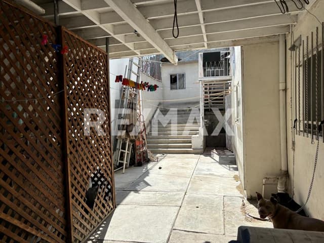 Casa en Venta en C. Manuel M. Flores, La Mesa, Tijuana, B.C.