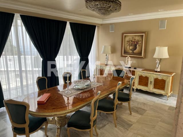 Hermosa residencia en venta al sur de CDMX con excelente vista panorámica.