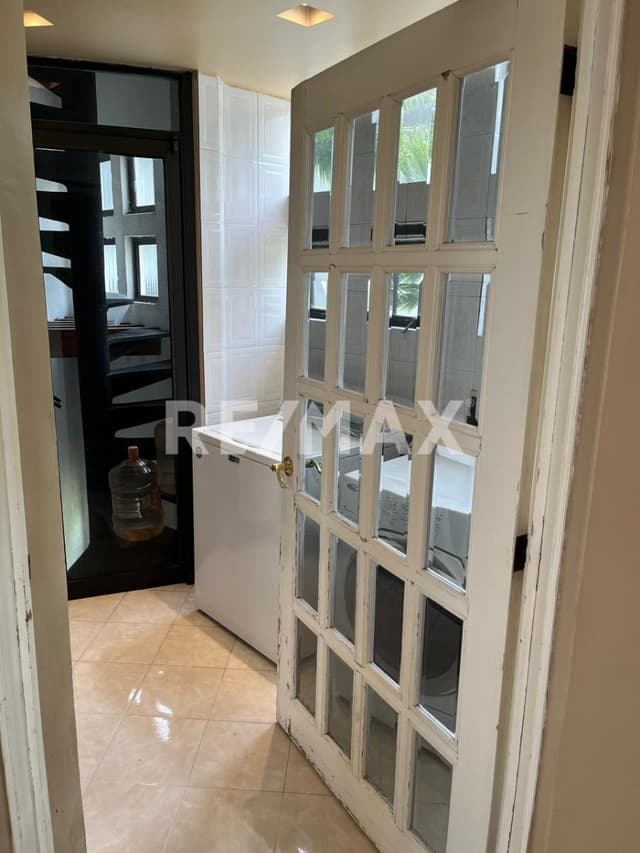Hermosa residencia en venta al sur de CDMX con excelente vista panorámica.