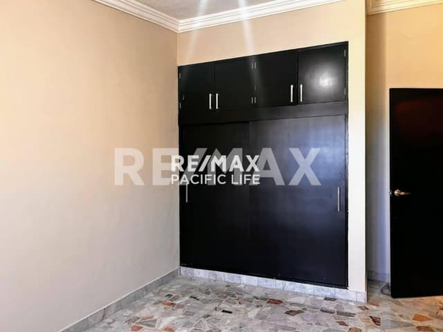 CASA EN RENTA EN PLAYA SUR