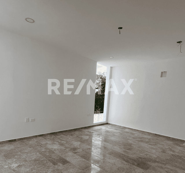 CASA EN VENTA EN PRIVADA RESIDENCIAL DE CONKAL