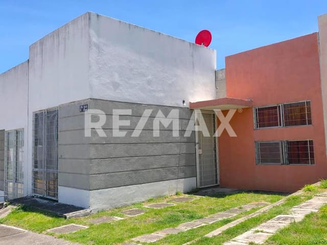 Venta de casa en Condominio, Atlacholoaya, Xochitepec, Morelos...Clave 5174