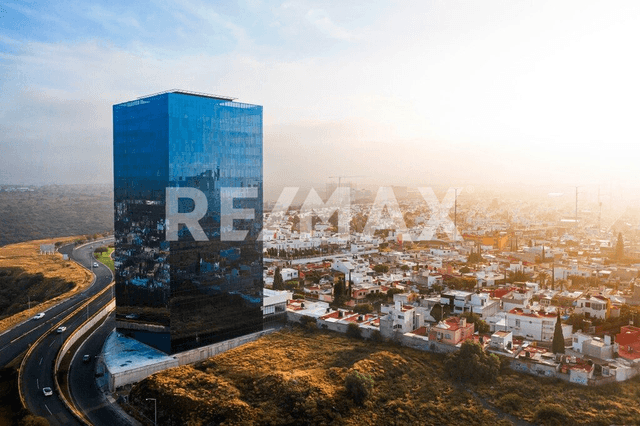 OFICINA EN RENTA EN CORPORATIVO TITANIUM 