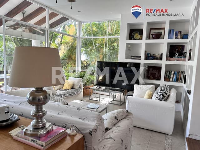 Venta de casa sola, Fracc. Junto al Río, Temixco, Morelos...Clave 5187