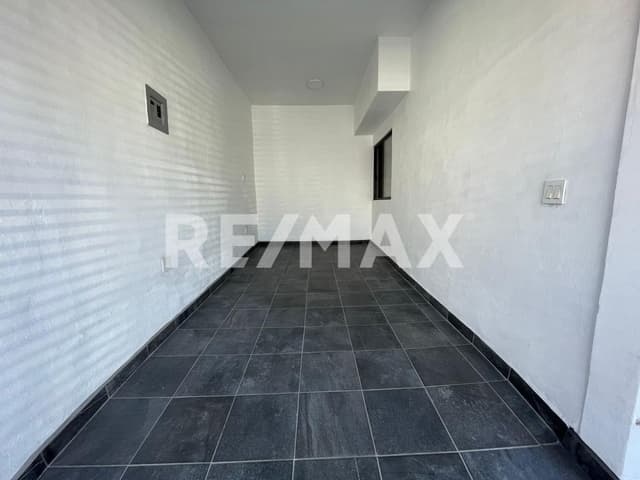 CASA EN VENTA EN FRACCIONAMIENTO VILLAFONTANA, TIJUANA