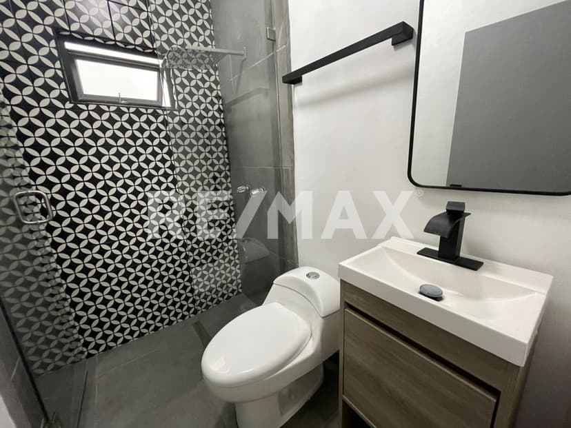 CASA EN VENTA EN FRACCIONAMIENTO VILLAFONTANA, TIJUANA