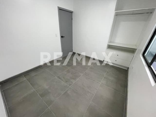 CASA EN VENTA EN FRACCIONAMIENTO VILLAFONTANA, TIJUANA