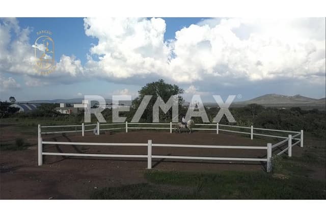 Venta de Terreno en  Los Huertos F6 con facilidades para caballistas en Pozos