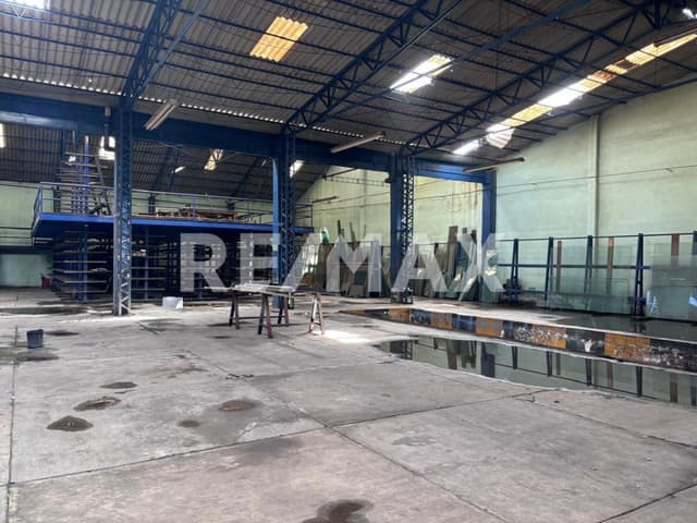 Bodega en Venta esq. Congreso de la Unión