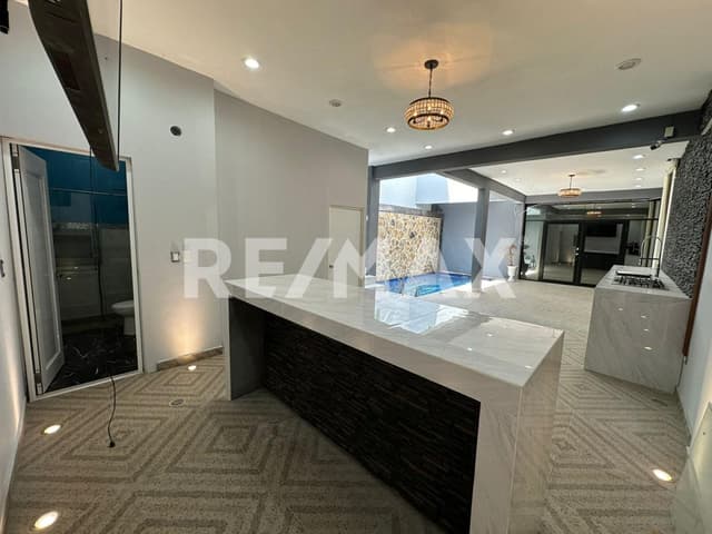CASA EN VENTA COL. LAS FUENTES
