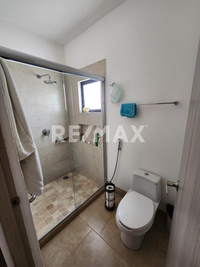 CASA EN VENTA EN RESIDENCIAL EL REFUGIO
