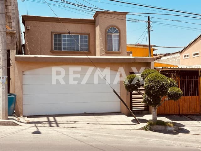 CASA EN LOMAS DE LA PRESA, TIJUANA