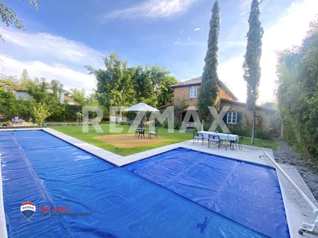 Venta de casa en Fraccionamiento, Jiutepec, Morelos...Clave 5197