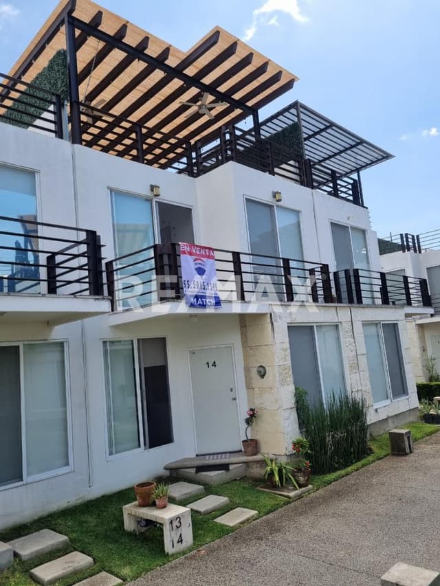 Venta de casa con alberca en Yautepec