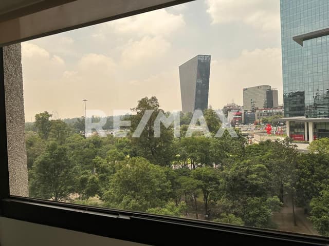 OFICINA EN RENTA EN CAMPOS ELÍSEOS.