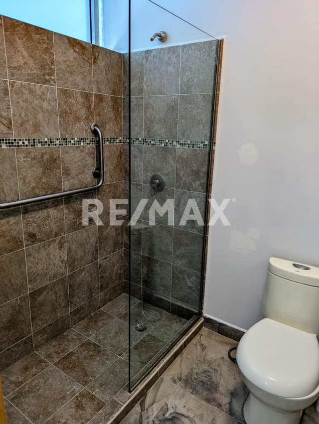 Local Médico amueblado y equipado en RENTA en TORRE 7 de Zona Rio Tijuana