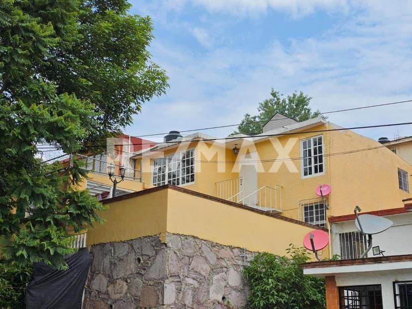 Petroquímica Casa Duplex en Venta