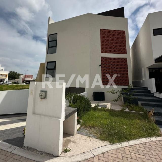 Casa en VENTA en HACIENDA CARLOTA Condominio Flandes, Corregidora, Qro.