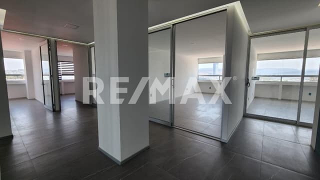OFICINA EN RENTA JURIQUILLA QUERETARO COR240925-AF