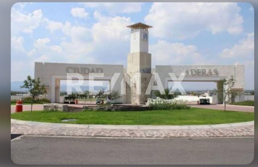 TERRENO EN VENTA EN CIUDAD MADERAS SUR