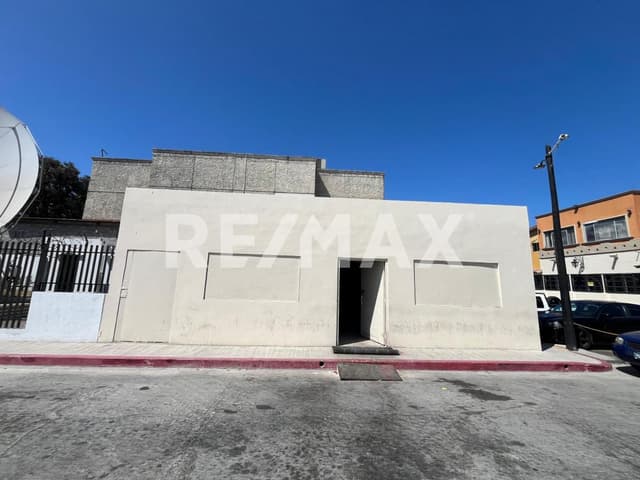 LOCAL EN RENTA DE 137.76 M2, EN PLAZA PUEBLO AMIGO, TIJUANA