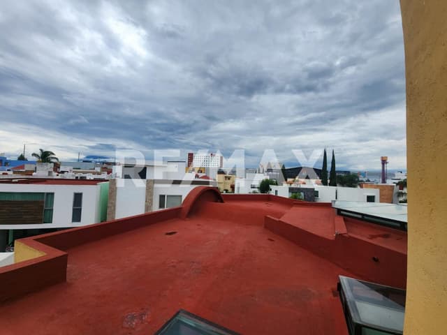 SE VENDE CASA